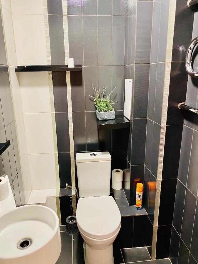 Like Home Hostel Na Shevchenko, 162Б Almaty Eksteriør bilde