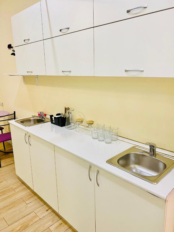 Like Home Hostel Na Shevchenko, 162Б Almaty Eksteriør bilde